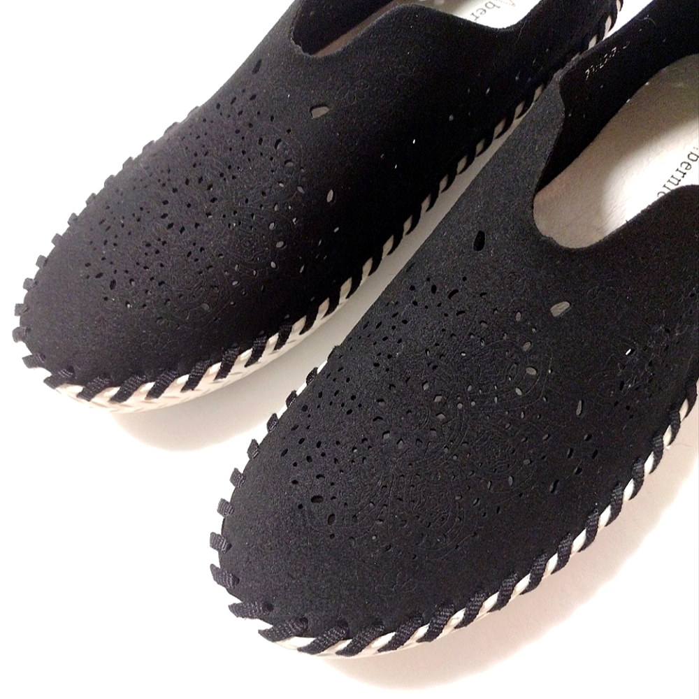 Bernie Mev Women's TW09 Leather Cut-out detail Memory Foam Slip-on sneaker Black
